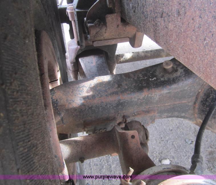 image for item B5762 1980 GMC Brigadier semi