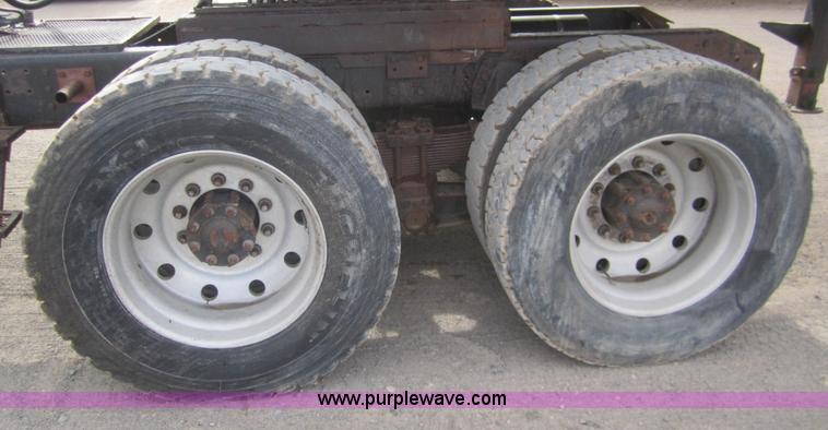 image for item B5762 1980 GMC Brigadier semi