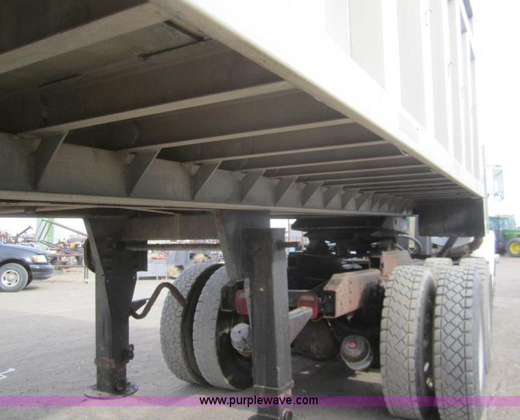 image for item B5763 1979 Dorsey 30' end dump trailer