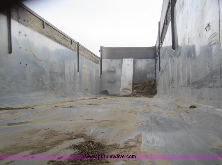 image for item B5763 1979 Dorsey 30' end dump trailer