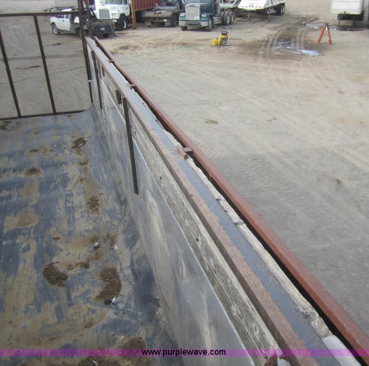 image for item B5763 1979 Dorsey 30' end dump trailer