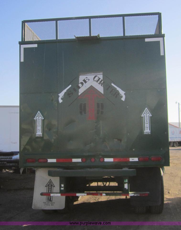 image for item B5764 2005 Aeroswint Side Chuter 35' side dump silage trailer