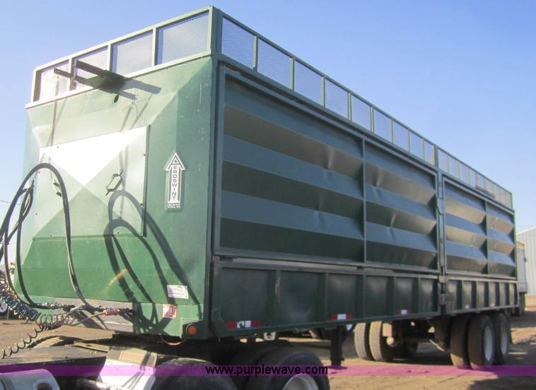 image for item B5764 2005 Aeroswint Side Chuter 35' side dump silage trailer