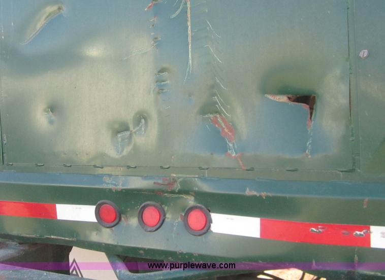 image for item B5764 2005 Aeroswint Side Chuter 35' side dump silage trailer