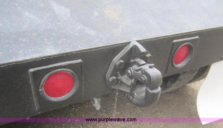 image for item B5766 1983 Ford LT9000 semi