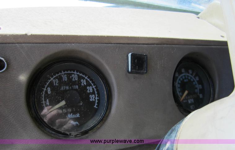 image for item B5770 1981 Mack R747S semi truck