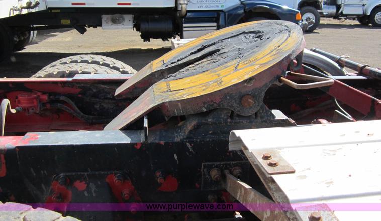 image for item B5770 1981 Mack R747S semi truck