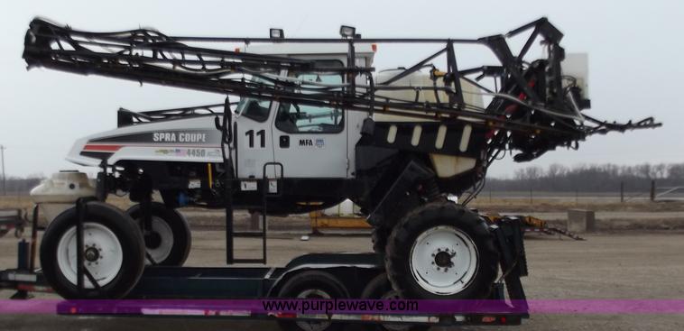 image for item B6272 2005 AGCO Spra-Coupe 4450 with trailer