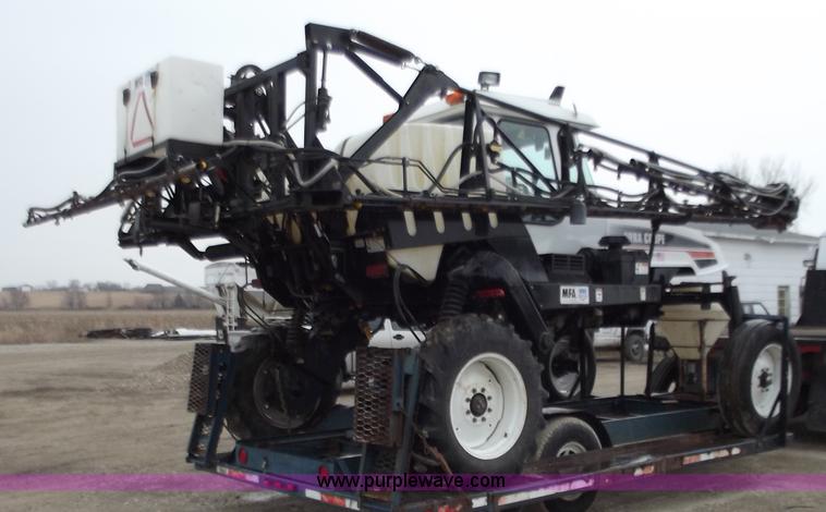 image for item B6272 2005 AGCO Spra-Coupe 4450 with trailer