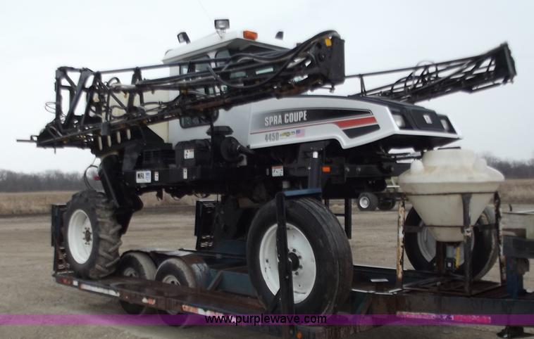 image for item B6272 2005 AGCO Spra-Coupe 4450 with trailer