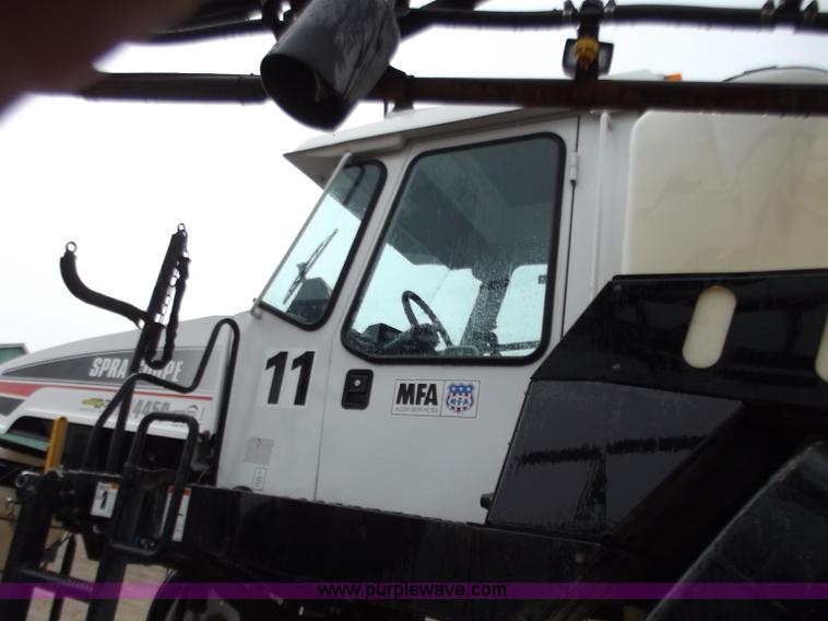 image for item B6272 2005 AGCO Spra-Coupe 4450 with trailer