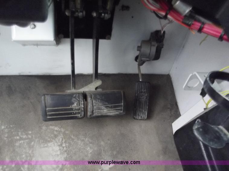 image for item B6272 2005 AGCO Spra-Coupe 4450 with trailer