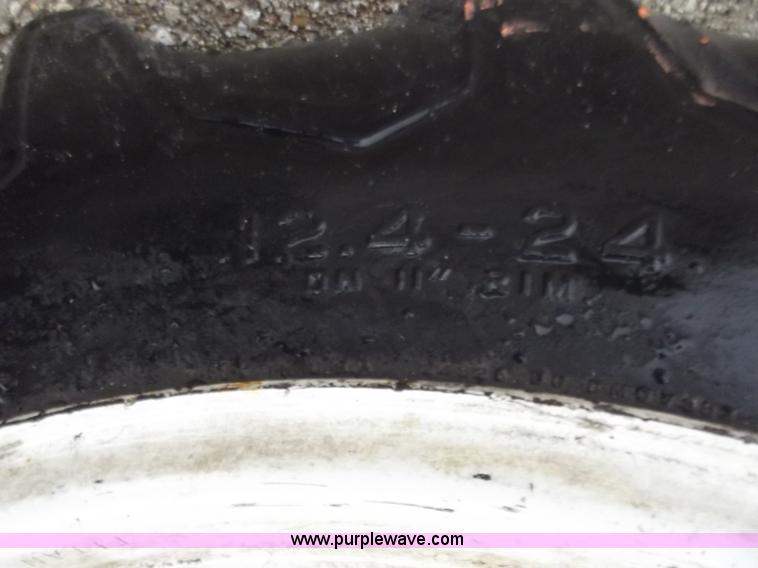 image for item B6272 2005 AGCO Spra-Coupe 4450 with trailer