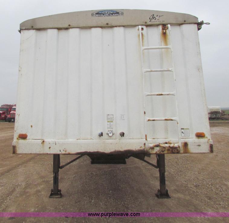 image for item B7139 2001 Jet 40' double hopper grain trailer
