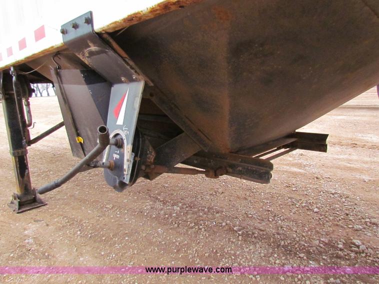 image for item B7139 2001 Jet 40' double hopper grain trailer