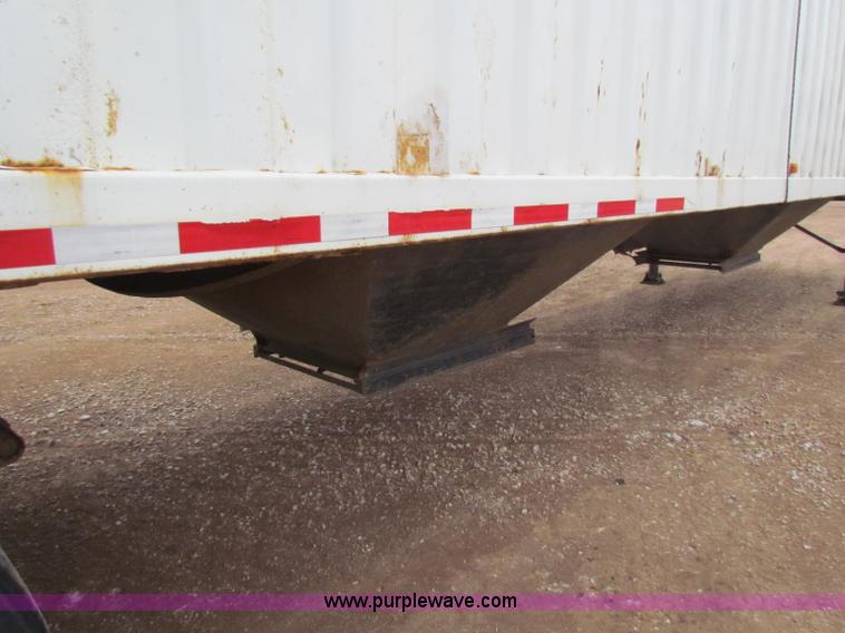 image for item B7139 2001 Jet 40' double hopper grain trailer