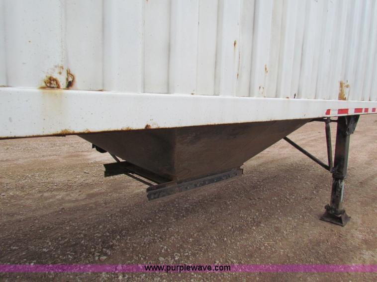 image for item B7139 2001 Jet 40' double hopper grain trailer