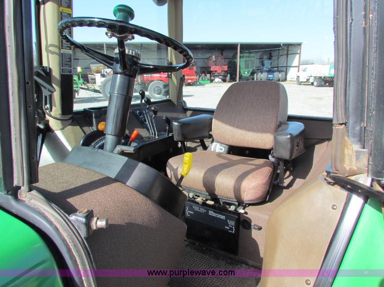 image for item B7142 1992 John Deere 4560 MFWD tractor