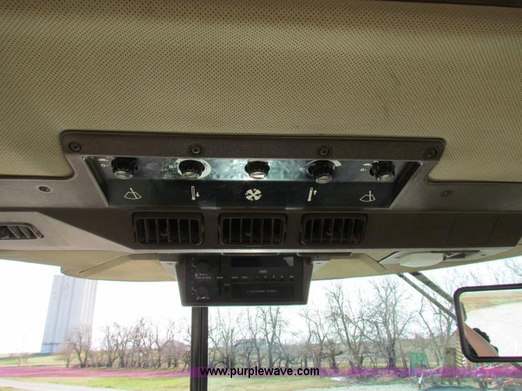 image for item B7142 1992 John Deere 4560 MFWD tractor