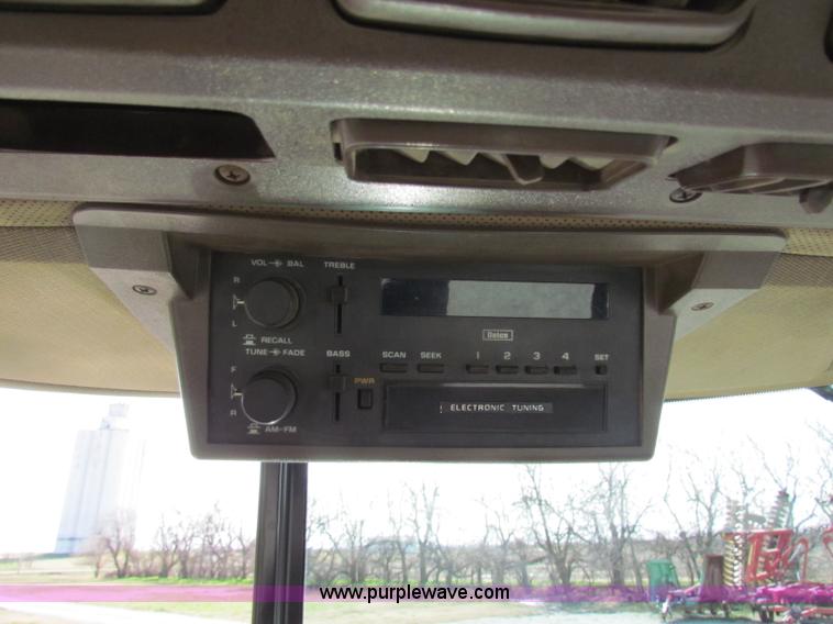 image for item B7142 1992 John Deere 4560 MFWD tractor