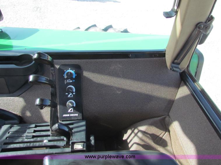 image for item B7142 1992 John Deere 4560 MFWD tractor