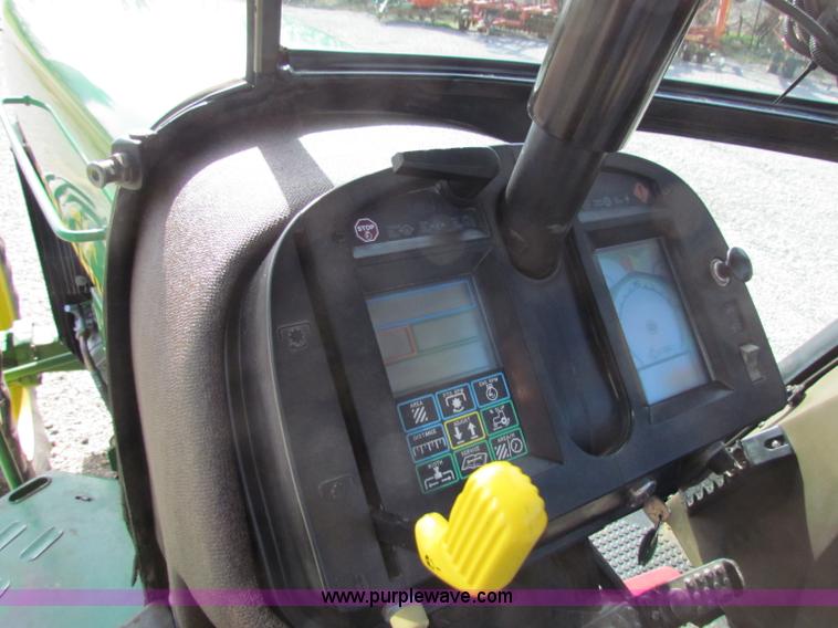 image for item B7142 1992 John Deere 4560 MFWD tractor