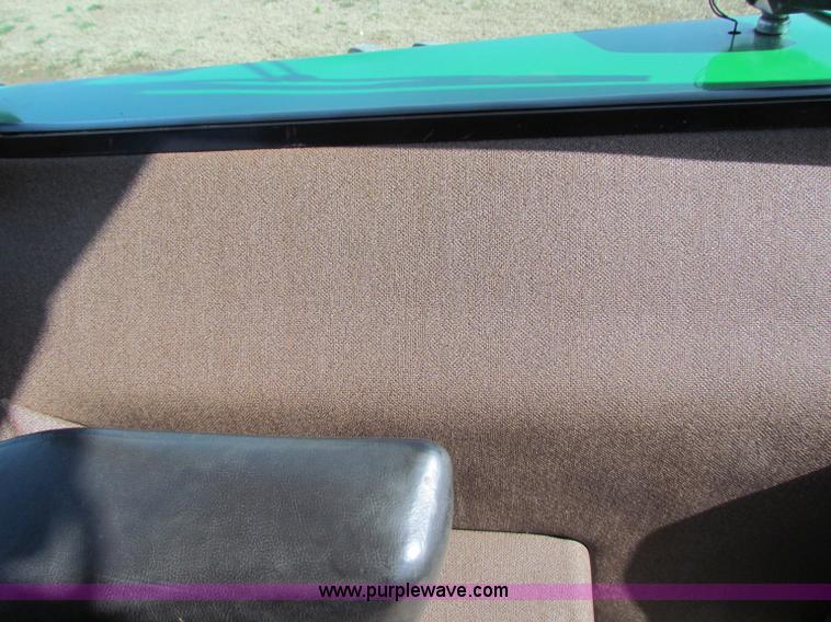 image for item B7142 1992 John Deere 4560 MFWD tractor