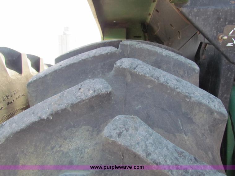 image for item B7142 1992 John Deere 4560 MFWD tractor