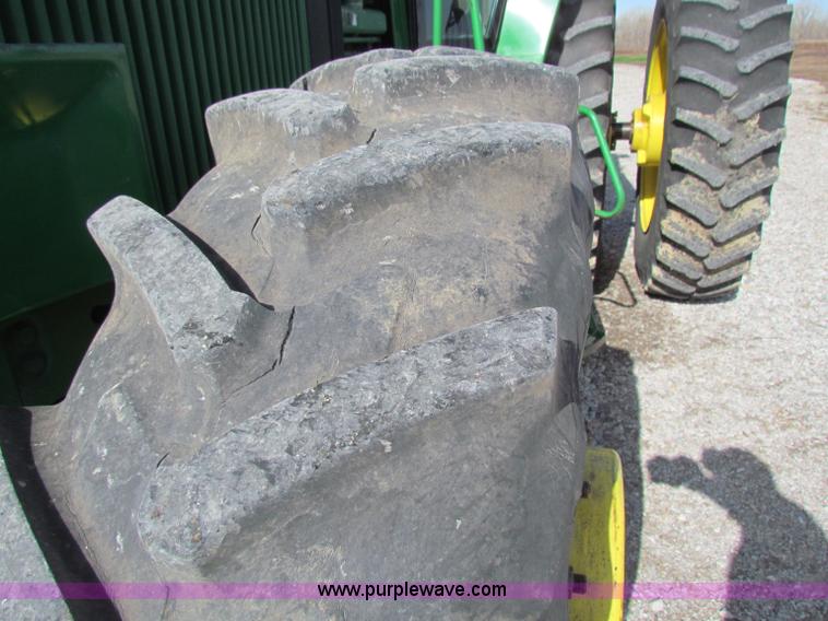 image for item B7142 1992 John Deere 4560 MFWD tractor