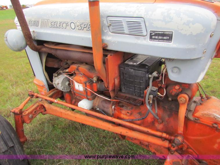 image for item B7173 Ford 801 tractor