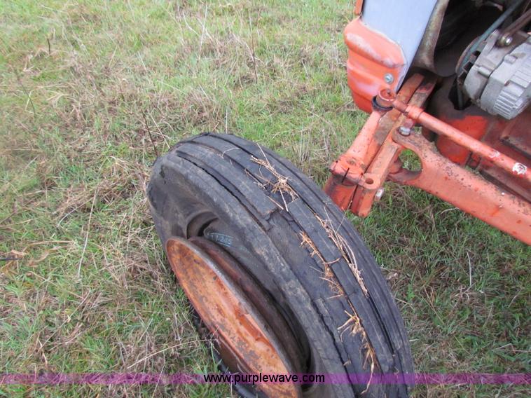 image for item B7173 Ford 801 tractor