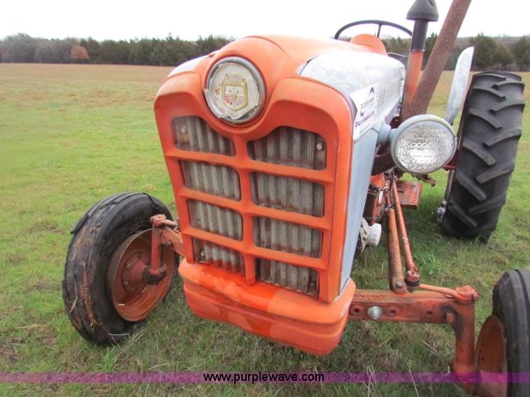 image for item B7173 Ford 801 tractor