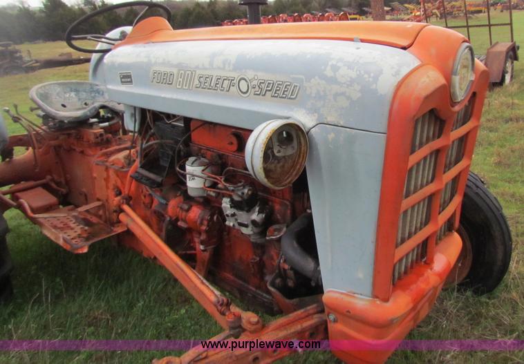 image for item B7173 Ford 801 tractor