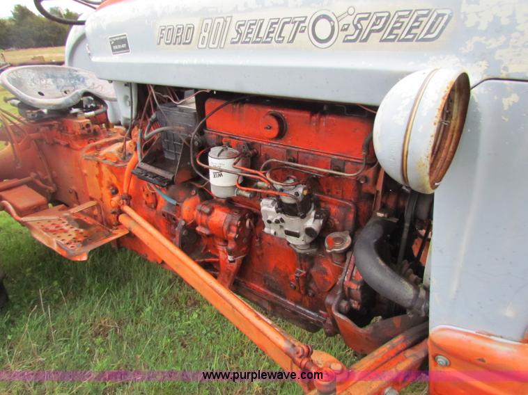 image for item B7173 Ford 801 tractor