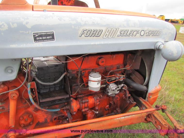image for item B7173 Ford 801 tractor
