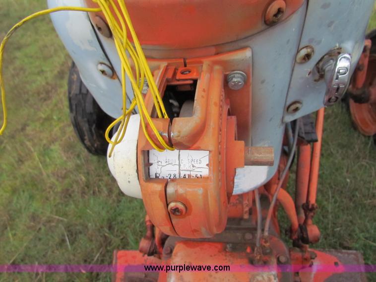 image for item B7173 Ford 801 tractor