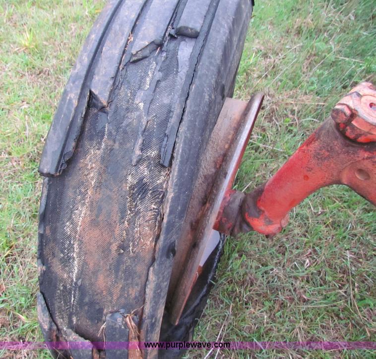 image for item B7173 Ford 801 tractor