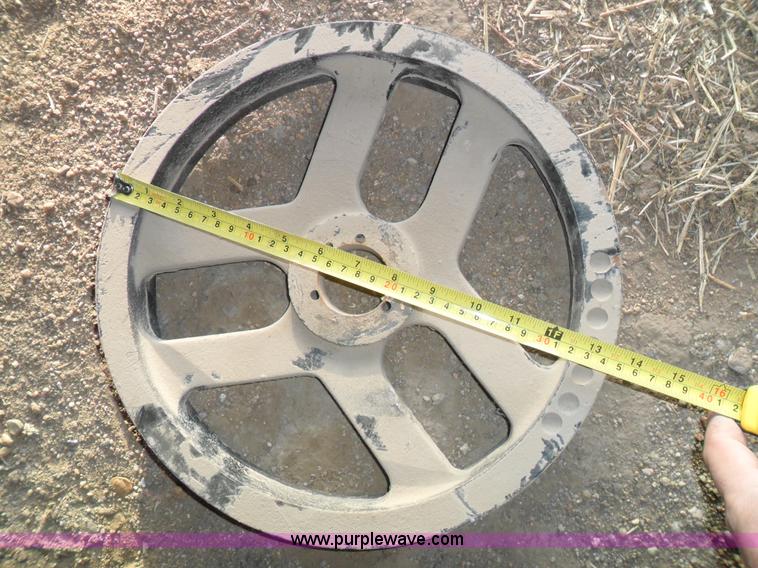image for item B9012 Assorted Gleaner combine parts