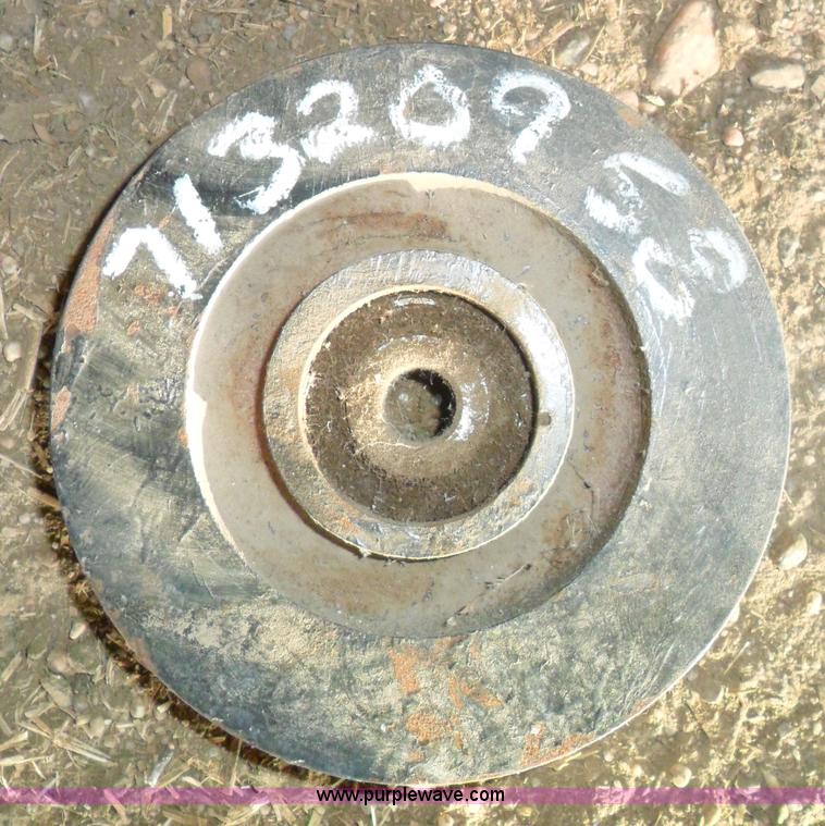 image for item B9012 Assorted Gleaner combine parts