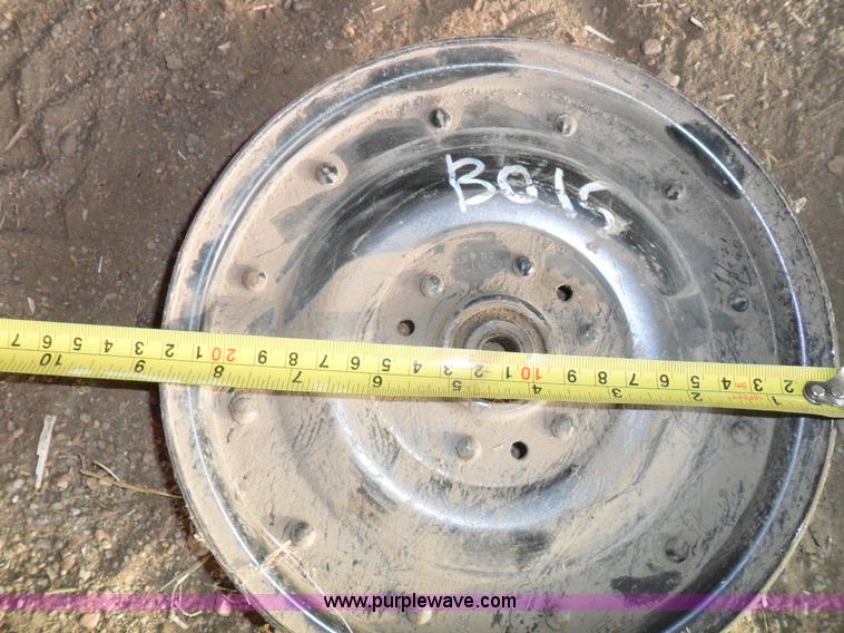 image for item B9012 Assorted Gleaner combine parts