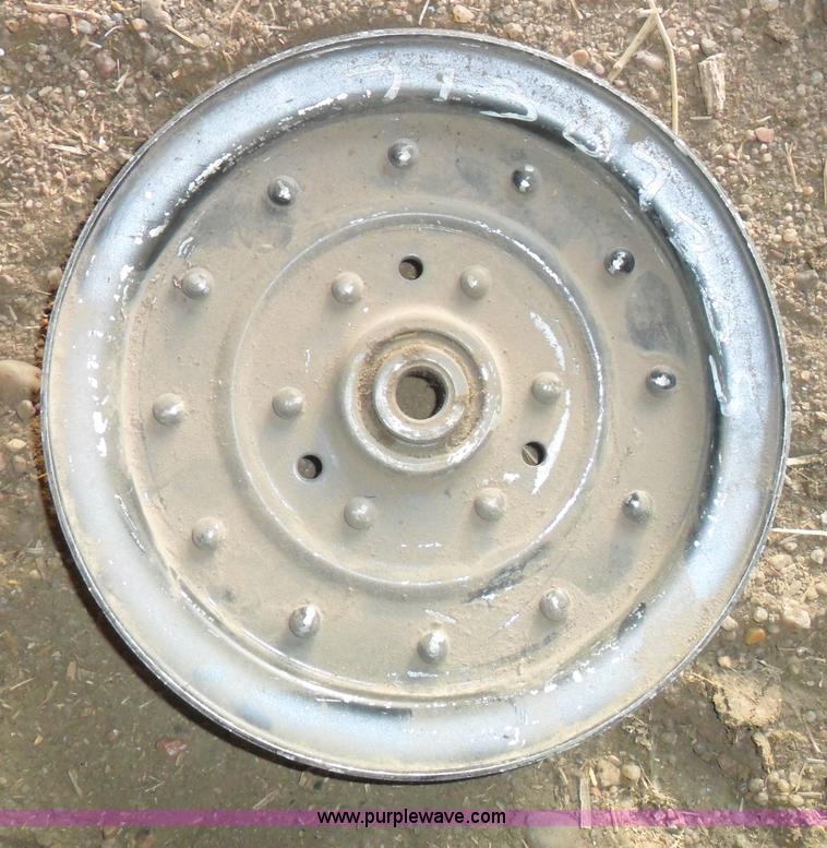image for item B9012 Assorted Gleaner combine parts
