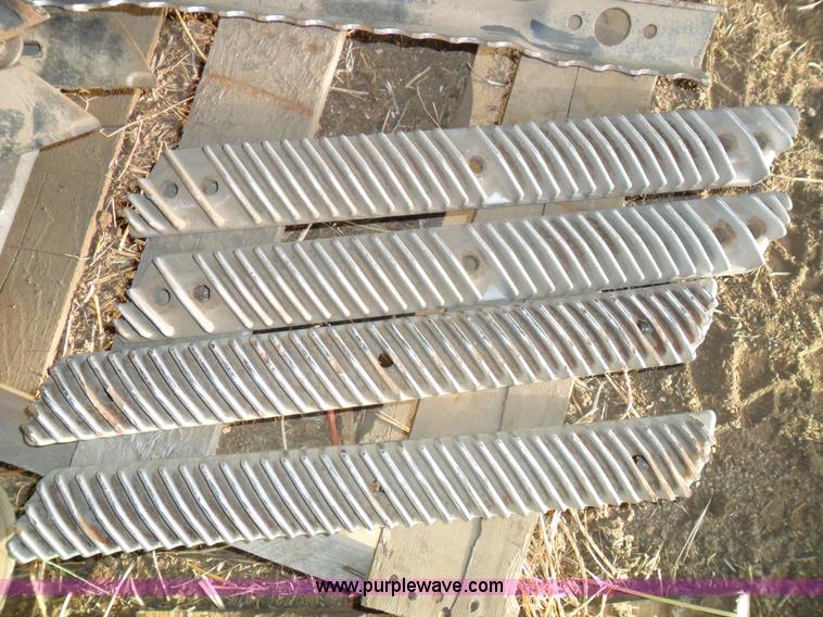 image for item B9012 Assorted Gleaner combine parts
