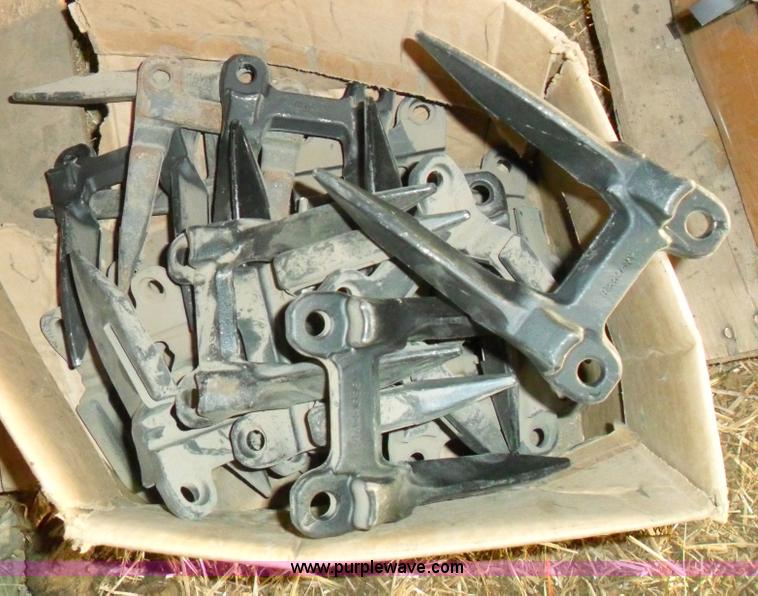 image for item B9012 Assorted Gleaner combine parts