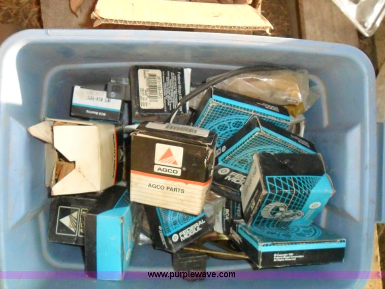 image for item B9012 Assorted Gleaner combine parts