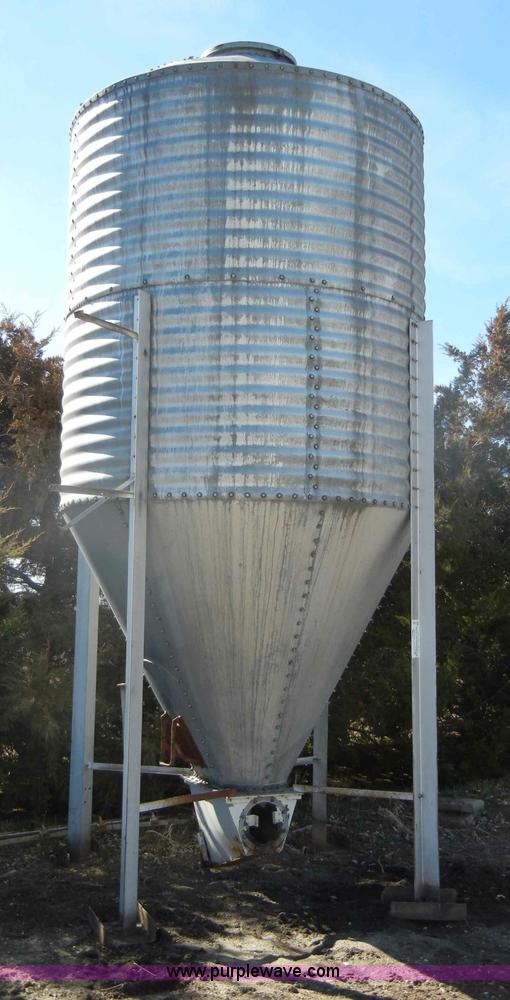 image for item C4023 300 bushel grain bin