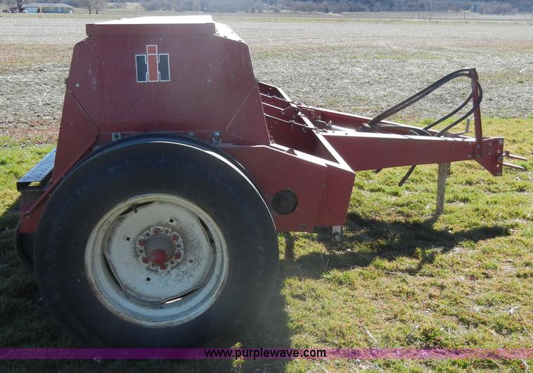 image for item C4067 IH 5100 soybean special drill