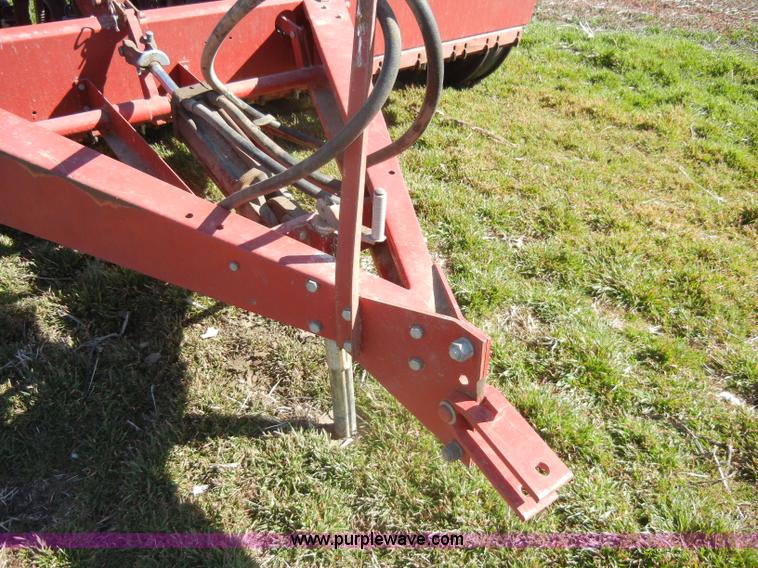 image for item C4067 IH 5100 soybean special drill