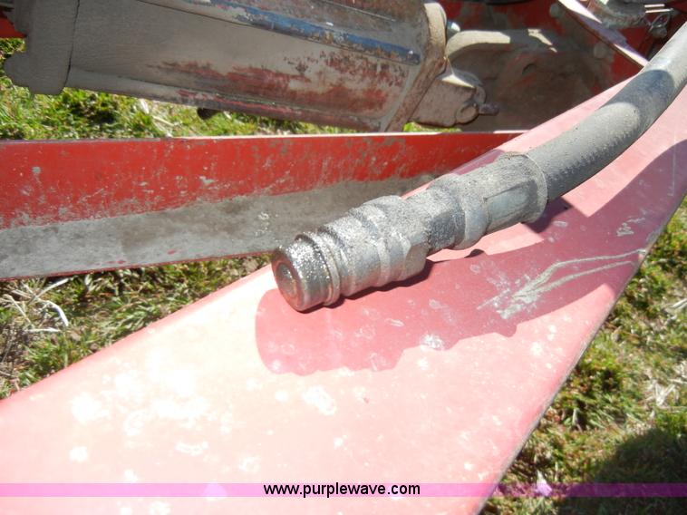 image for item C4067 IH 5100 soybean special drill