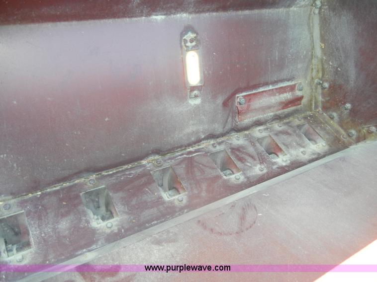 image for item C4067 IH 5100 soybean special drill