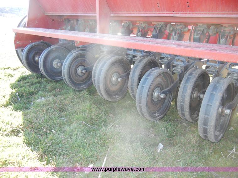 image for item C4067 IH 5100 soybean special drill